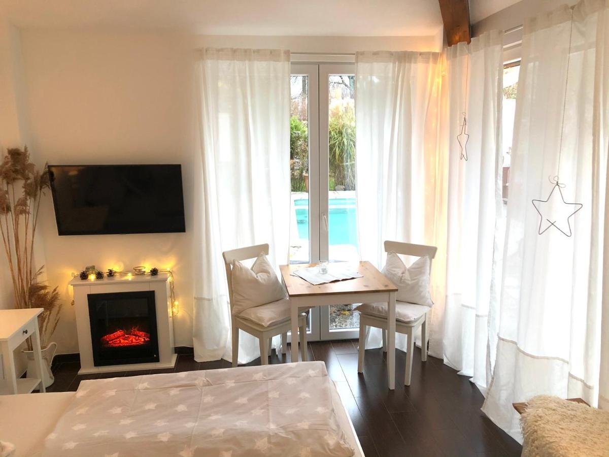 Apartment Tinyhouse Mit Pool, Outdoor Whirlpool Und Garten Petershagen-Eggersdorf Exterior photo